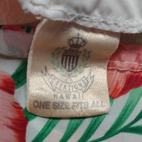 Vintage Floral Kimono Sleeve Tunic - White and Red,Plus - Picture 8 of 12